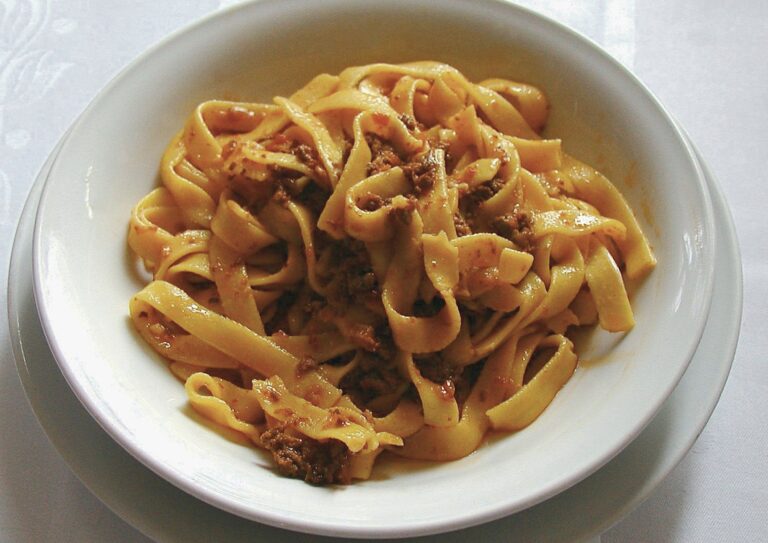 Tagliatelle bolognese